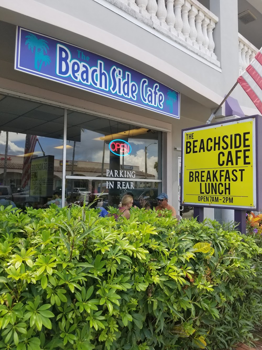 Beachside Cafe